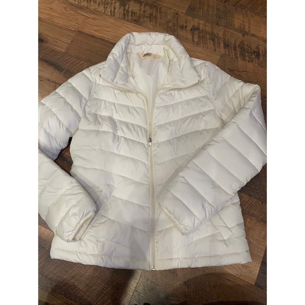 Hollister white puffer jacket